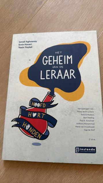 Het geheim van de leraar beschikbaar voor biedingen