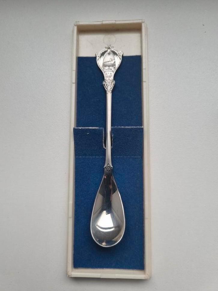 Geboortelepel Willem Alexander en  25 jarig jubileum Juliana, Antiek en Kunst, Antiek | Bestek, Ophalen of Verzenden