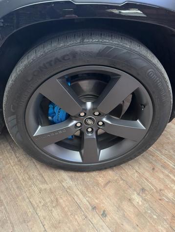 Landrover defender 23 inch orginele wielen beschikbaar voor biedingen