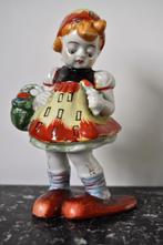 Oud beeldje Meisje Porselein 1945-1952 13 cm, Antiek en Kunst, Ophalen of Verzenden