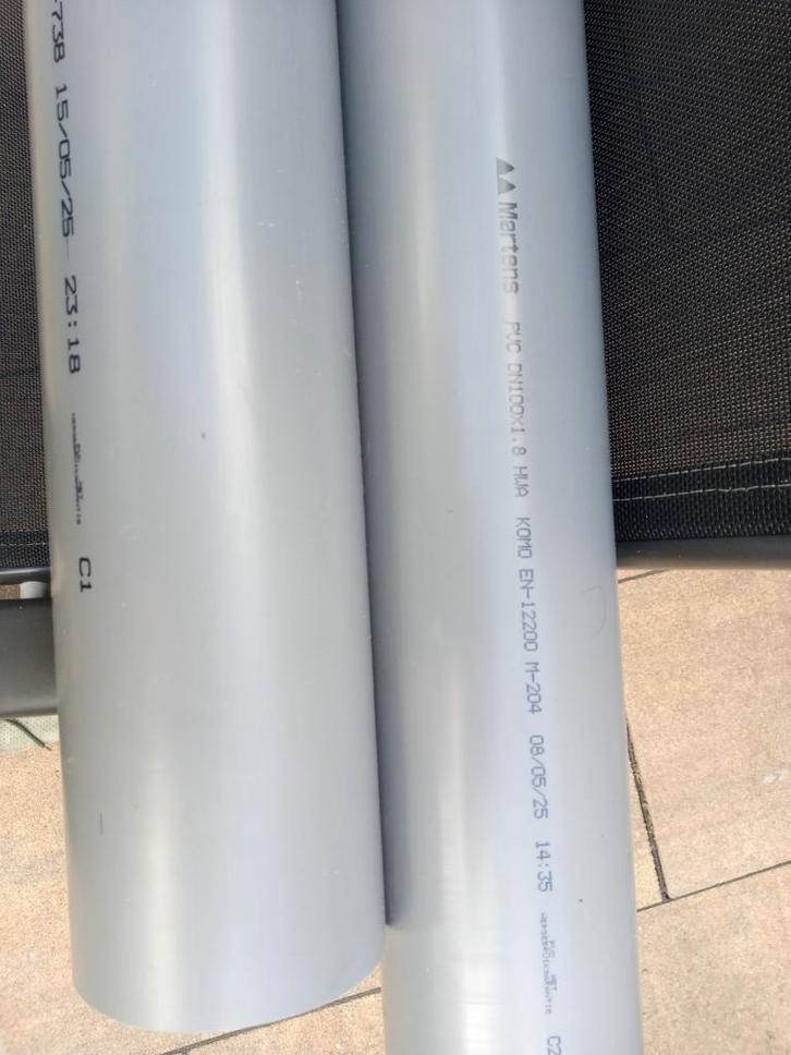 2 PVC buizen diameter 110 en 100 mm., Doe-het-zelf en Verbouw, Buizen en Afvoer, Pvc, Minder dan 2 meter, 80 mm of meer, Ophalen