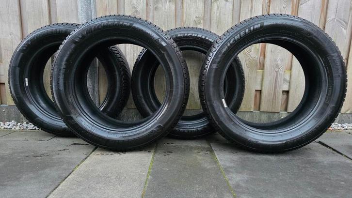 Mooie set Michelin 215 55 17 Alpin 7 winterbanden, Auto-onderdelen, Banden en Velgen, Band(en), Winterbanden, 17 inch, 215 mm