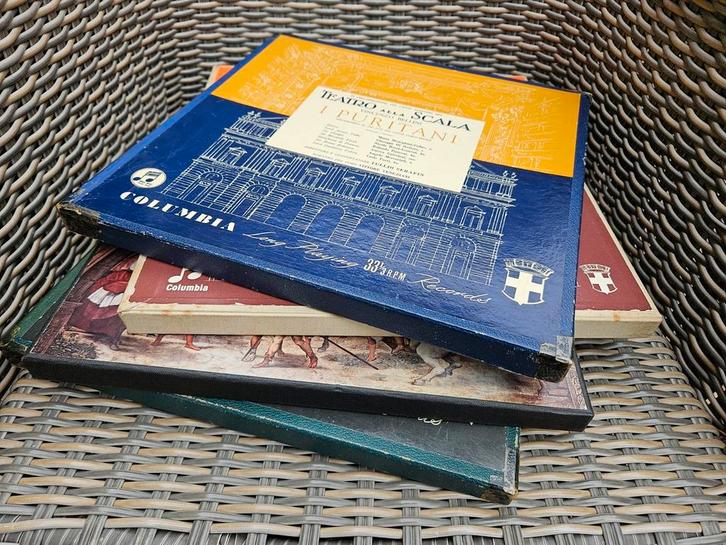 Klassieke opera's in doos Vinyl, Muziek en Instrumenten, Overige Muziek en Instrumenten, Gebruikt, Ophalen