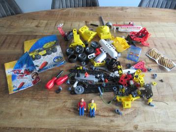 Grote partij Meccano city Helikopter betonwagen + boekjes beschikbaar voor biedingen