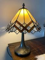 Tiffany tafellamp, Huis en Inrichting, Lampen | Tafellampen, Ophalen, Zo goed als nieuw, Glas, 50 tot 75 cm