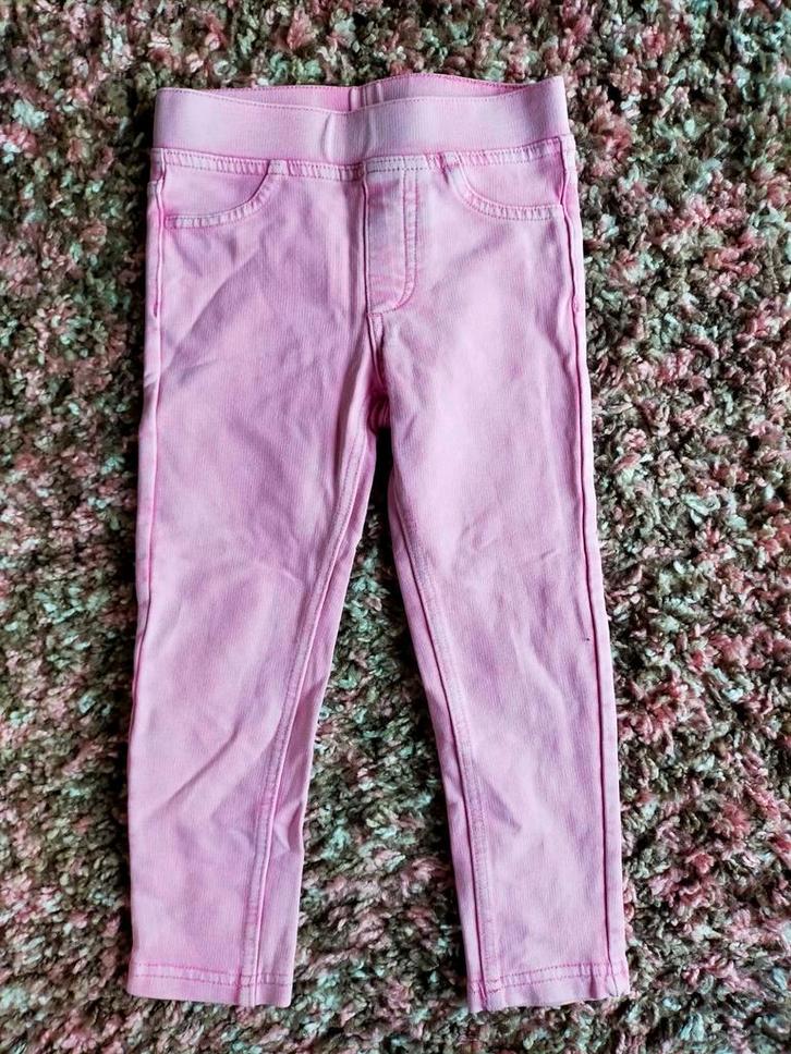 Izgs! Heerlijke zachte stretchbroek van H&M! Mt 98, Kinderen en Baby's, Kinderkleding | Maat 98, Gebruikt, Meisje, Broek, Ophalen of Verzenden
