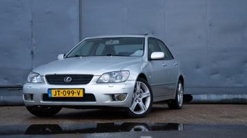 Lexus IS 200 2.0 AUT 2004 Grijs beschikbaar voor biedingen