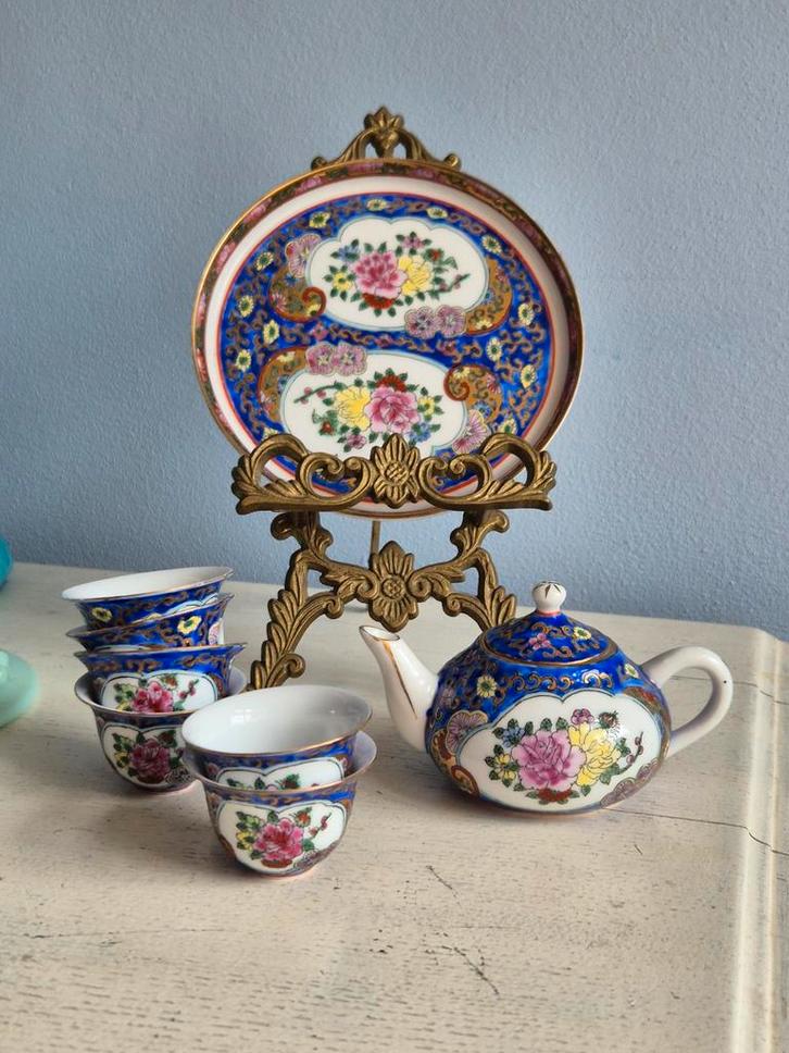 Chinees miniatuur thee of Sake servies van eier porselein, Antiek en Kunst, Antiek | Servies compleet, Ophalen of Verzenden