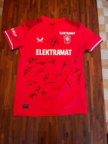 Gesigneerd FC Twente Shirt  Elektramat castore beschikbaar voor biedingen