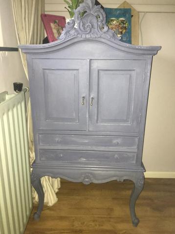Gaaf kuif kastje geverfd met Annie Sloan 70 x 50, brocant beschikbaar voor biedingen