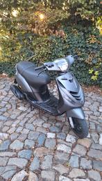 Piaggio zip 4t, Fietsen en Brommers, Scooters | Piaggio, Ophalen, Zip, Zo goed als nieuw, Benzine