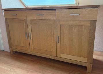 Eiken dressoir beschikbaar voor biedingen
