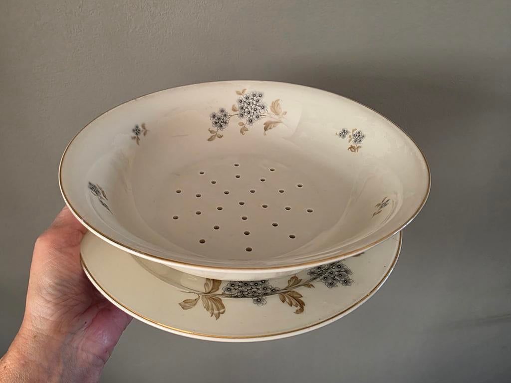 Fruittest uitlek schaal met onderbord, Antiek en Kunst, Antiek | Porselein, Ophalen of Verzenden