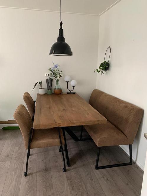 Eettafel, bankje en 3 stoelen hout & staal Ede, Huis en Inrichting, Complete eetkamers, Zo goed als nieuw, Ophalen