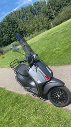 Vespa sprint 2020, Fietsen en Brommers, Vespa S, Ophalen of Verzenden, Zo goed als nieuw, Benzine
