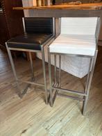 Twee mooie brarkrukken, Huis en Inrichting, Barkrukken, 2 krukken, Ophalen of Verzenden, Zo goed als nieuw, 60 tot 90 cm