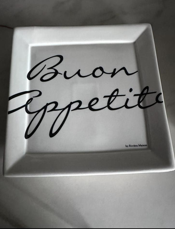 Riviera Maison borden, Huis en Inrichting, Keuken | Servies, Zo goed als nieuw, Bord(en), Overige stijlen, Aardewerk, Ophalen