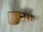 notenkraker hout, Ophalen of Verzenden, Zo goed als nieuw