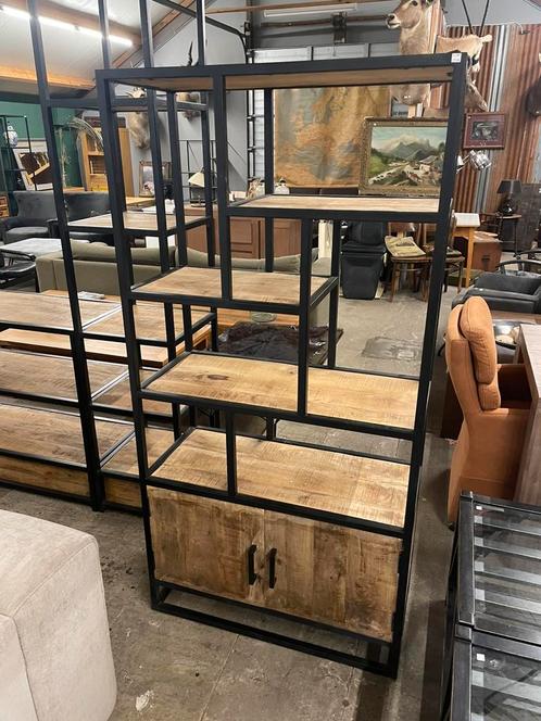 Mango metalen vakkenkast - Nieuw!, Huis en Inrichting, Woonaccessoires | Overige, Nieuw, Ophalen