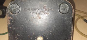 Ouden koperen telefoon beschikbaar voor biedingen