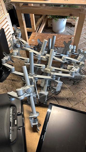 New star monitor armen beschikbaar voor biedingen