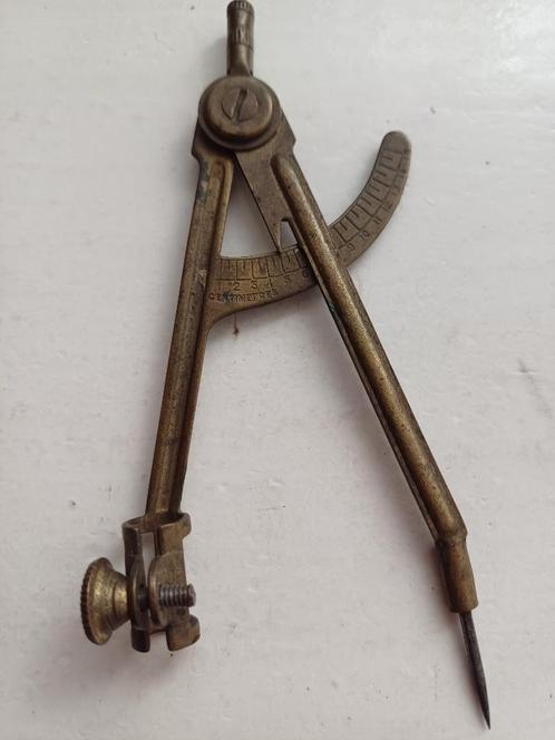 Antiek messing passer met schaalverdeling, Antiek en Kunst, Antiek | Gereedschap en Instrumenten, Ophalen of Verzenden