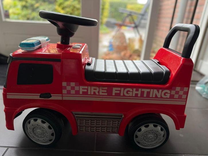 Brandweer Loopauto - Klaar voor actie!, Kinderen en Baby's, Speelgoed | Buiten | Voertuigen en Loopfietsen, Gebruikt, Loopvoertuig
