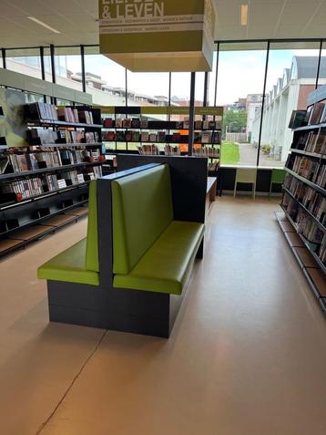 dubbele treinbank met displaytafel en displaystuk beschikbaar voor biedingen