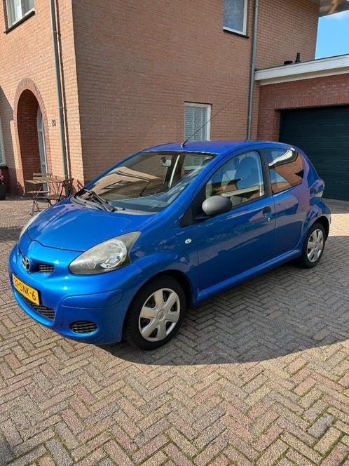 Toyota Aygo 1.0 12V Vvt-i 5DRS 2011 Blauw 141.000 km., Auto's, Toyota, Particulier, Aygo, Airbags, Airconditioning, Radio, Benzine