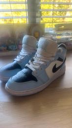Jordan 1 Mid Ice Blue, Ophalen of Verzenden, Zo goed als nieuw