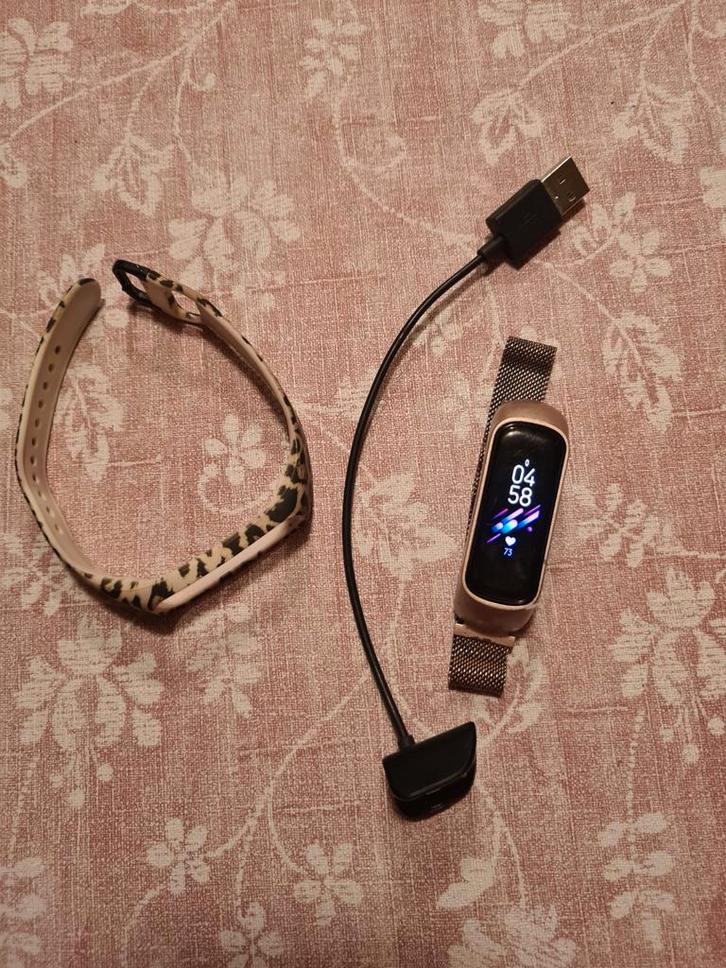 Samsung Galaxy fit2 activity tracker met extra bandje, Sieraden, Tassen en Uiterlijk, Smartwatches, Gebruikt, Android, Zwart, Afstand