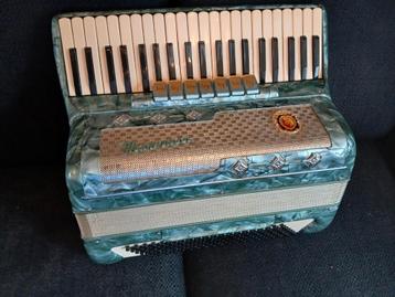 Pianoklavier Marinucci 120 bas 3korig beschikbaar voor biedingen