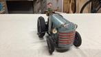 Antieke tractor, Antiek en Kunst, Antiek | Speelgoed, Ophalen of Verzenden