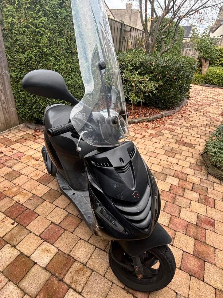 Piaggio Zip Blauw Kenteken - Scooter, Fietsen en Brommers, Scooters | Piaggio, Gebruikt, Zip, Maximaal 25 km/u, Benzine, Ophalen