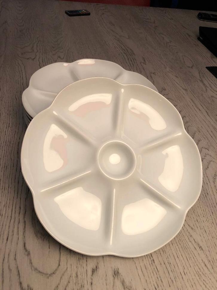 Oester, Serveer, Fondue porseleinen borden 4x (Merk Tavola), Huis en Inrichting, Keuken | Servies, Zo goed als nieuw, Bord(en)