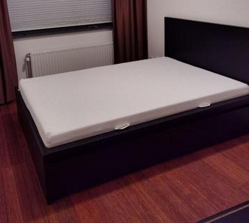 Bedframe IKEA MALM 140x200 beschikbaar voor biedingen