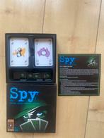 Spy - Een spannend spionnenspel!, Hobby en Vrije tijd, Gezelschapsspellen | Bordspellen, Drie of vier spelers, Ophalen of Verzenden
