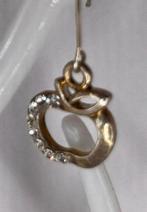 leuke goudkleurige Appel  oorbellen voorzien van steentjes, Overige materialen, Hangers, Nieuw, Ophalen of Verzenden