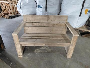 Nieuwe loungebank.  beschikbaar voor biedingen