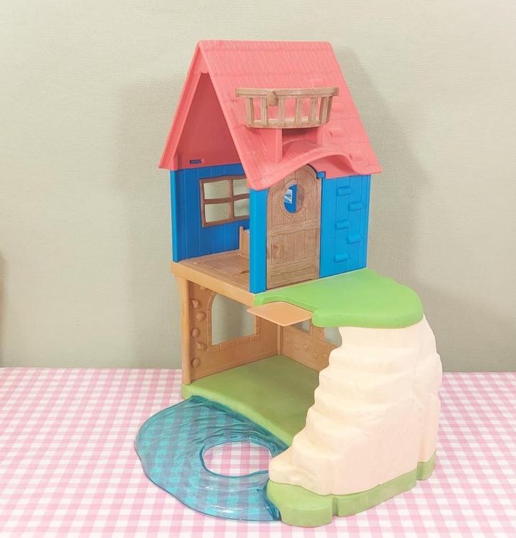 Sylvanian families secret island playhouse 5246 huis eiland, Kinderen en Baby's, Speelgoed | Poppenhuizen, Zo goed als nieuw, Poppenhuis