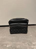 Louis Vuitton Outdoor Messenger Bag, Zwart, Zo goed als nieuw, Leer, Ophalen