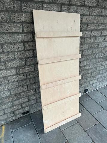Wandmeubel houten wandrek tijdschriftenrek lectuur beschikbaar voor biedingen