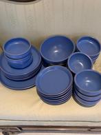 Spaans serviesset zwaar aardewerk  26-delig, Huis en Inrichting, Ophalen of Verzenden, Aardewerk, Overige stijlen, Overige typen