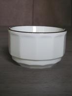 Apilco France Schaaltje Wit met Zilverkleurige Rand, Huis en Inrichting, Keuken | Servies, Keramiek, Ophalen of Verzenden, Overige stijlen