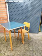 Vintageschool tafel met stoel, Ophalen, Zo goed als nieuw
