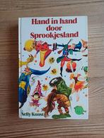 Hand in hand door sprookjesland, Boeken, Sprookjes en Fabels, Ophalen of Verzenden, Gelezen