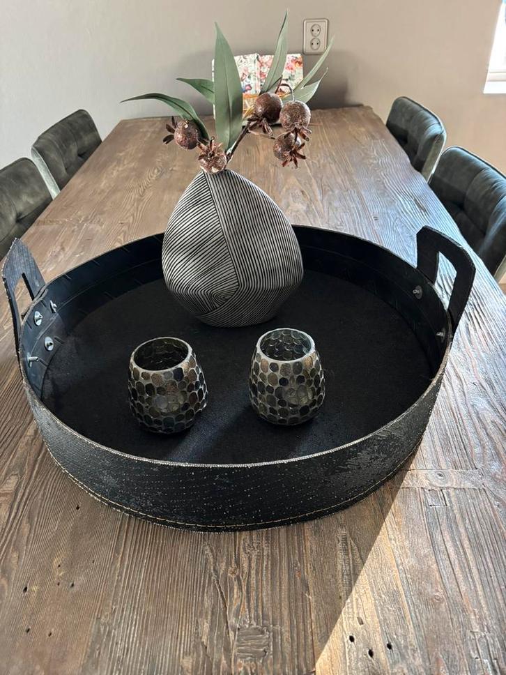 Grote zwarte mand, Huis en Inrichting, Woonaccessoires | Dienbladen, Zo goed als nieuw, Metaal, Rond, Ophalen