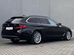 BMW 5er-Reihe 530e xDrive Touring Luxury Line Automaat / Dea, Auto's, BMW, Automaat, Stof, Gebruikt, Zwart
