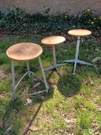 Vintage krukjes, Huis en Inrichting, Krukjes, Ophalen of Verzenden, In hoogte verstelbaar, Gebruikt, Hout
