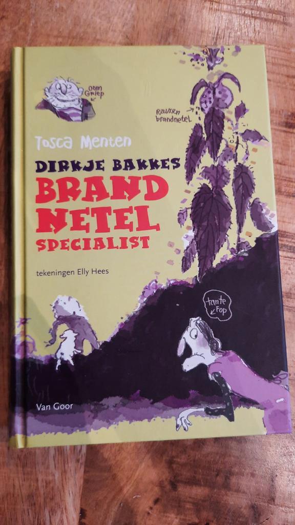 Tosca Menten - Dirkje Bakkes, brandnetelspecialist - NIEUW, Boeken, Kinderboeken | Jeugd | onder 10 jaar, Nieuw, Fictie algemeen